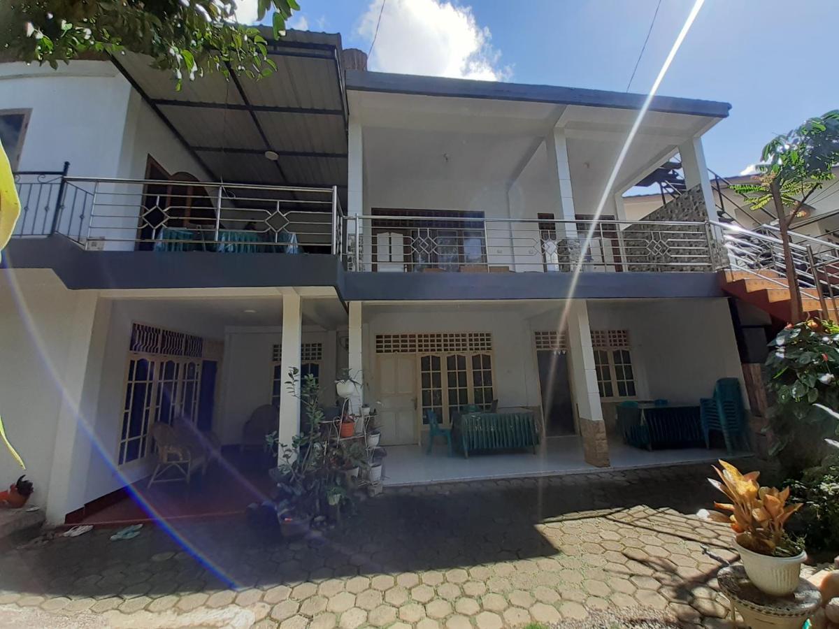 Riana'S Homestay Rantepao Exterior photo